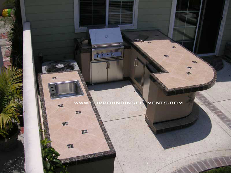 Outdoor kitchen island outlet with sink